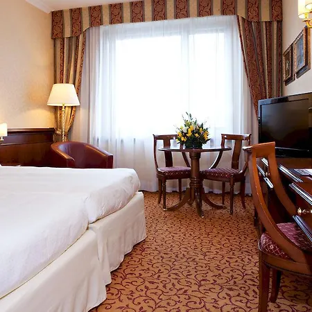 호텔 Atahotel Executive 4*