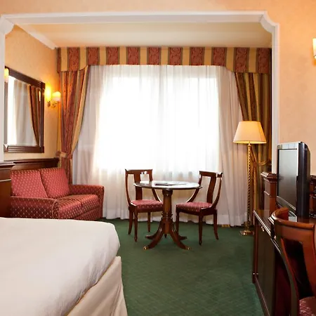 Atahotel Executive 호텔 4*