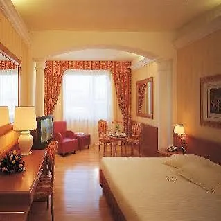 호텔 Atahotel Executive 4*