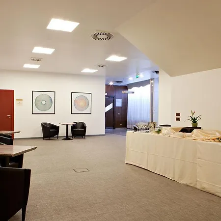 Hotel Atahotel Executive 4*