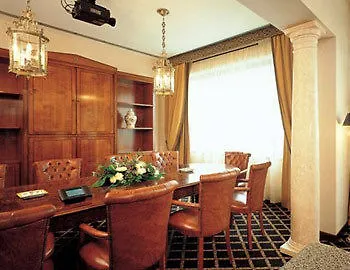 Otel Atahotel Executive 4*