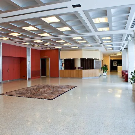 Atahotel Executive Szálloda