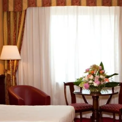 Szálloda Atahotel Executive