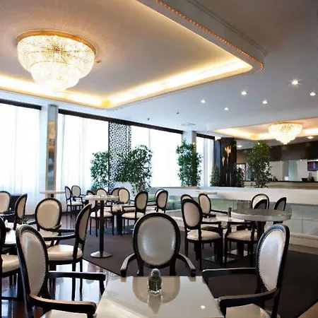 Szálloda Atahotel Executive